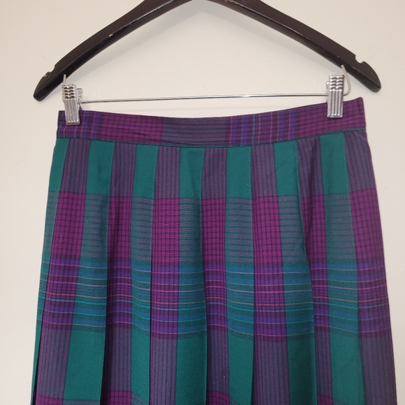100% virgin wool skirt - Picture 5 of 6